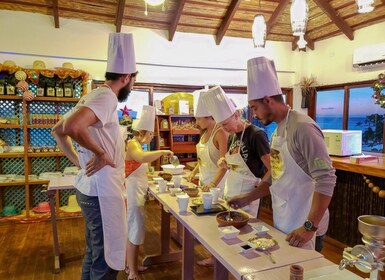 Roatan: Chocolate Making Class from bean to bar