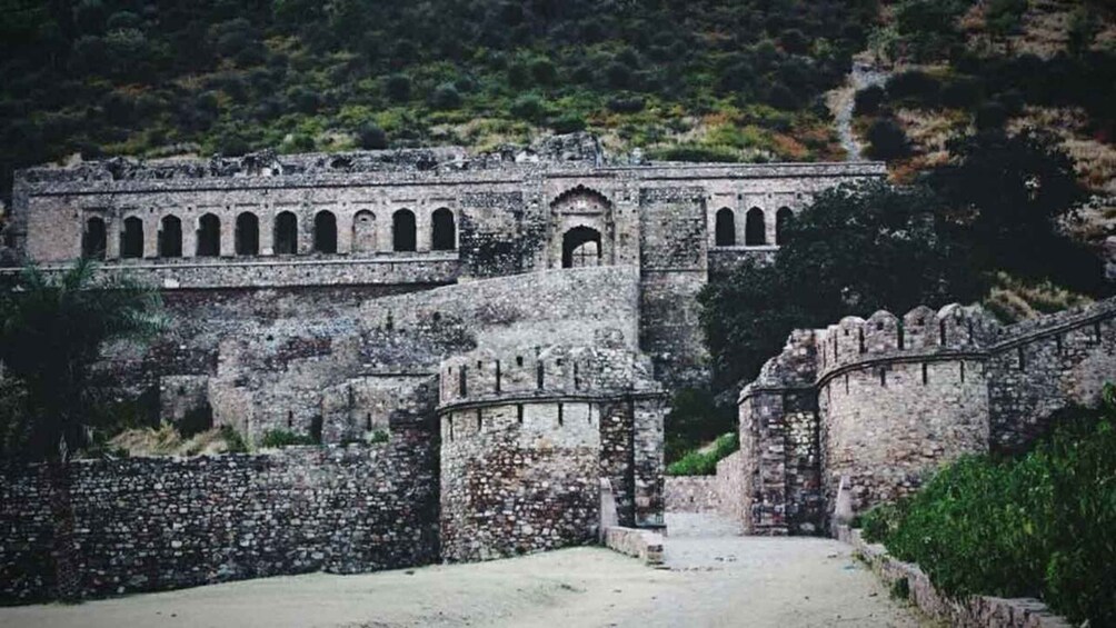 Picture 1 for Activity Day Tour Jaipur to Haunted Bhangarh & Abhaneri Stepwell