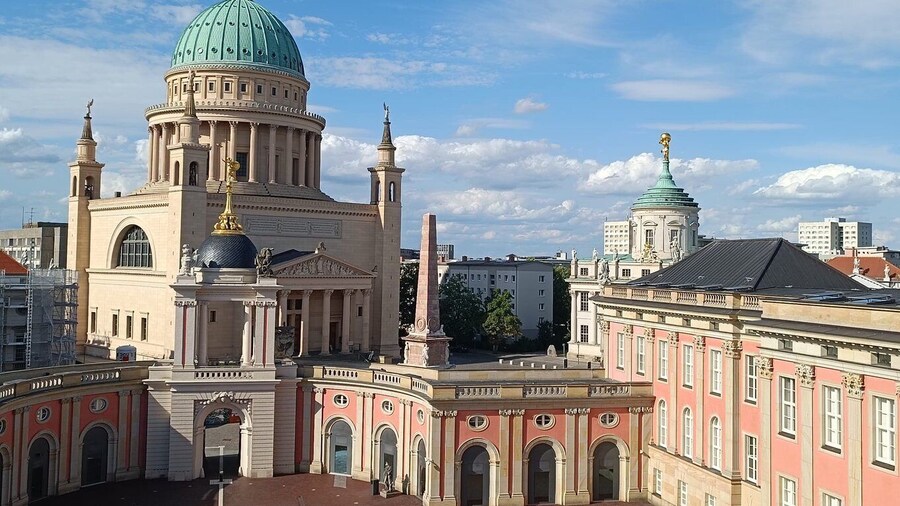 POTSDAM: Old historical town, a walk with a certified guide