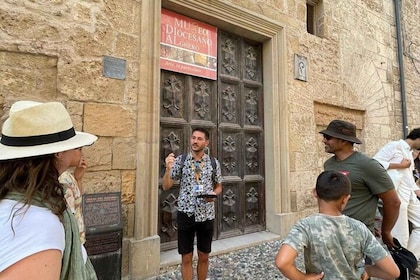 Alghero walking tour with local guide