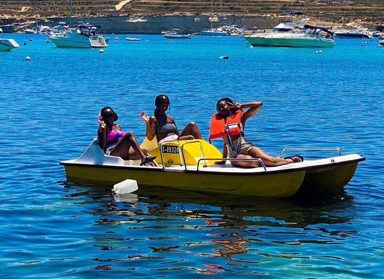 Marsaskala: Paddle Boat Rental in St. Thomas Bay