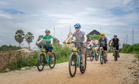 Phnom Penh: Silk Islands halvdags Sykkeltur