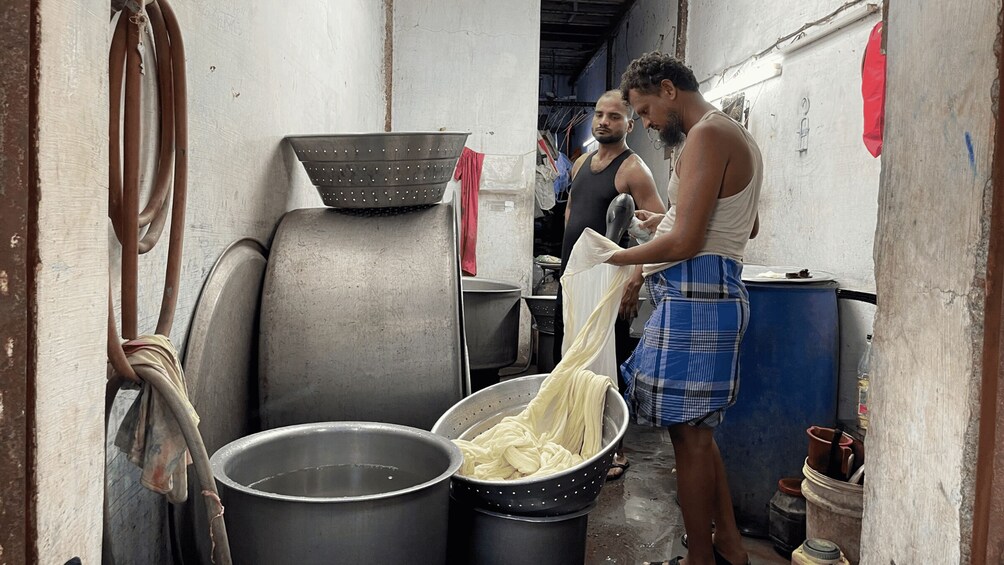 Picture 5 for Activity Slum Tour: Inside Dharavi's Vibrant Community