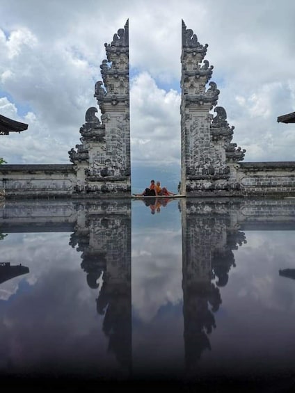 Bali : Gate Heaven Lempuyang & Besakih Tample & Waterfall