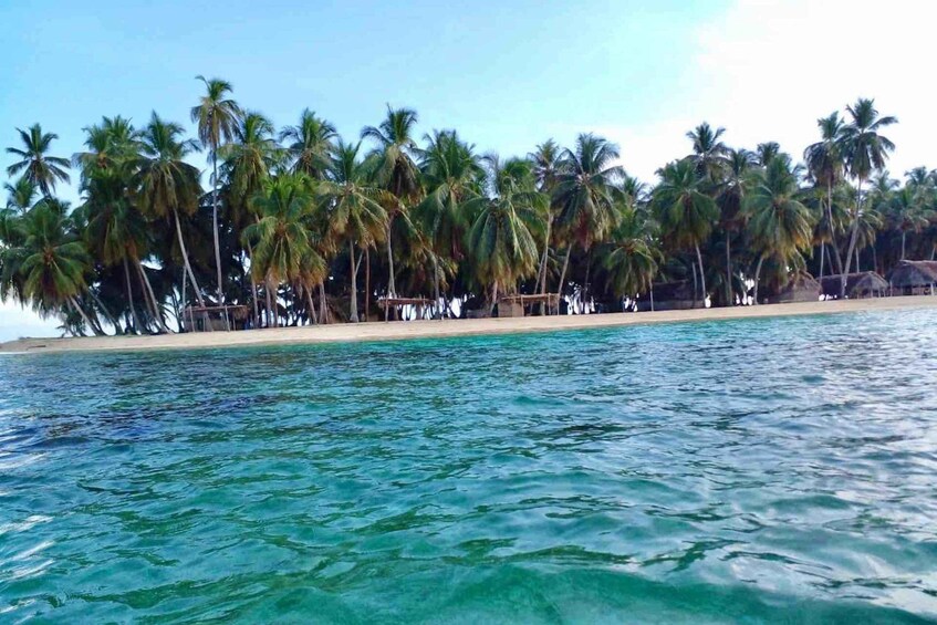 Picture 14 for Activity Overnight in San Blas - Shared Cabin + Meals + Boat Tour