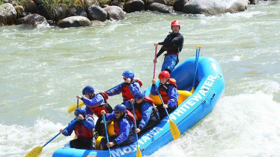 Gardiner: Full Day Raft Trip on the Yellowstone River+Lunch
