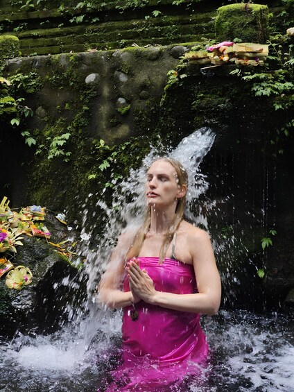 Ubud: Hindu Purification and Releasing Ritual Expereince