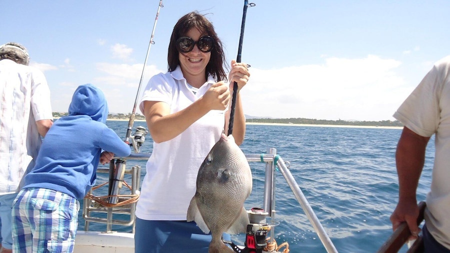 Quarteira: Algarve Reef Fishing Boat Trip with Gear