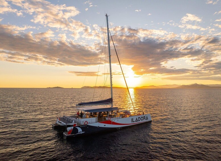 Picture 1 for Activity Hyères : Dinner Cruise on a beautiful catamaran at Bregançon