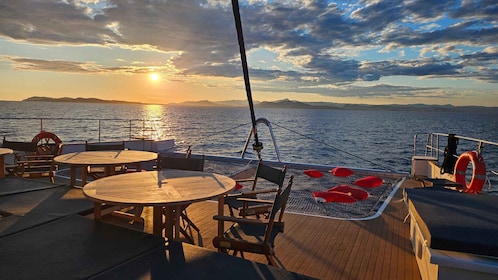 Hyères : Catamaran Dinner Cruise at Fort of Brégançon