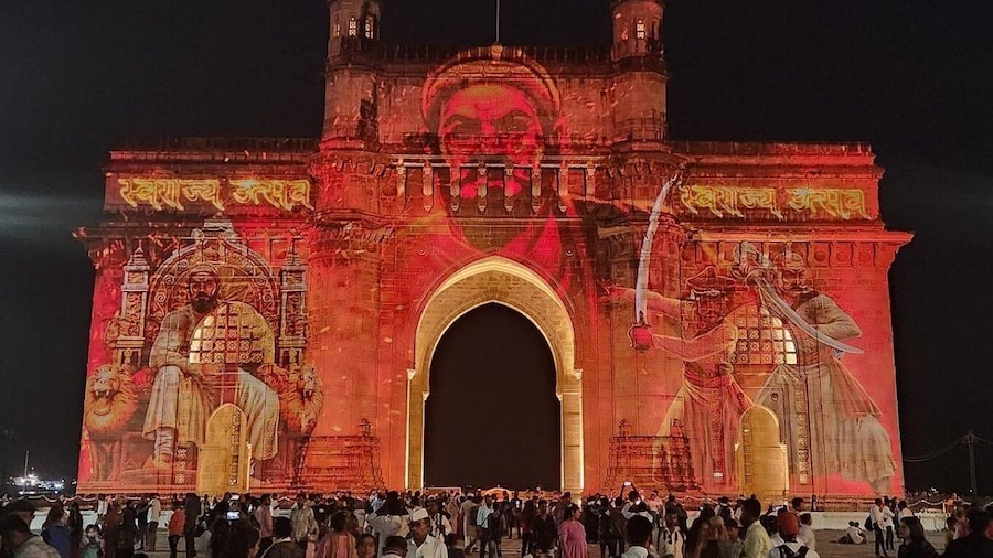 Mumbai in Lights-Private Night Sightseeing of Iconic Sights