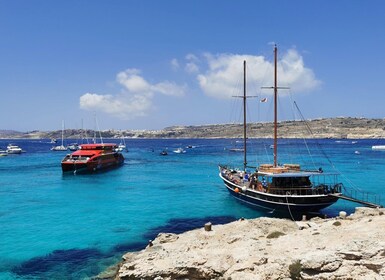 Da Sliema o Bugibba: traghetto per Comino e Gozo
