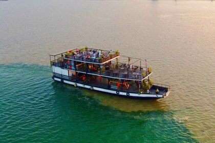 Phnom Penh: Sunset Cruise with Unlimited Beer &Fruit platter