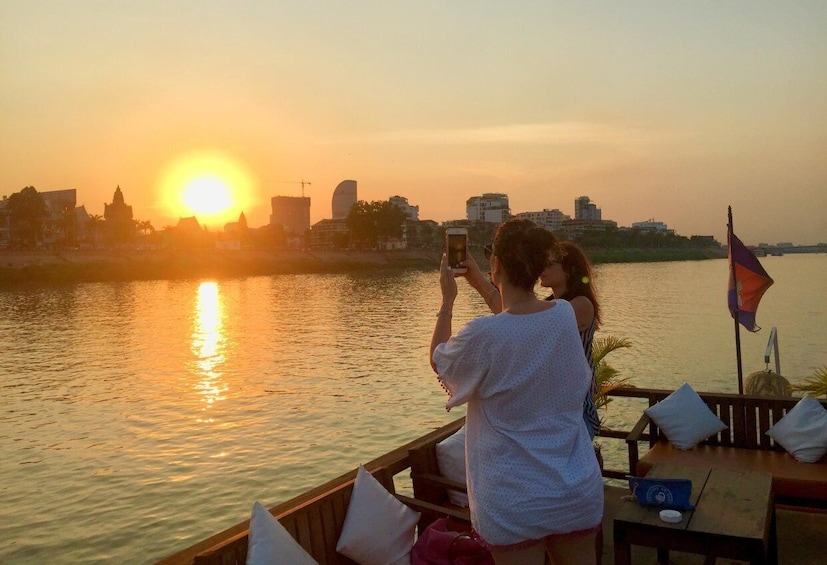 Picture 7 for Activity Phnom Penh: Sunset Cruise with Unlimited Beer and Drinks