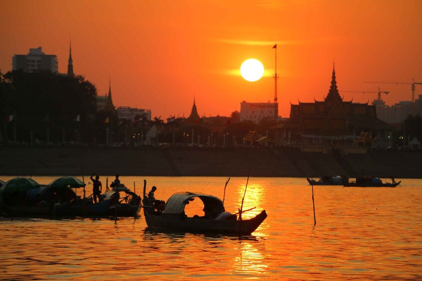 Picture 9 for Activity Phnom Penh: Sunset Cruise with Unlimited Beer and Drinks