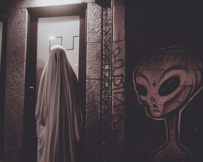 The Porto Ghost Walk: Haunted private tour in old Porto