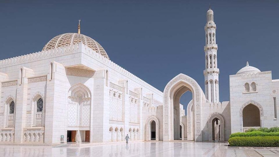 Muscat: Half-Day Guided Tour with Hotel Pickup and Drop-Off