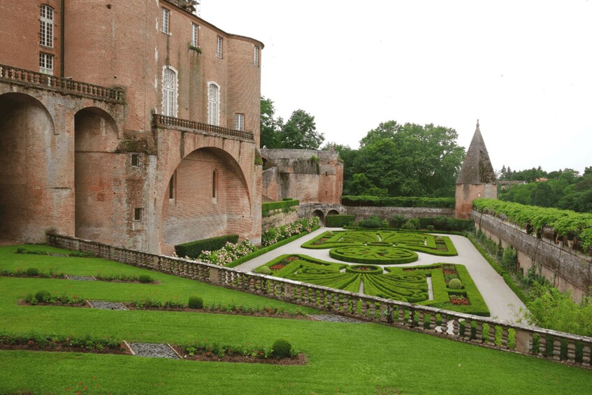 Picture 7 for Activity Stroll with Madame de Lapérouse in 18th-Century Albi