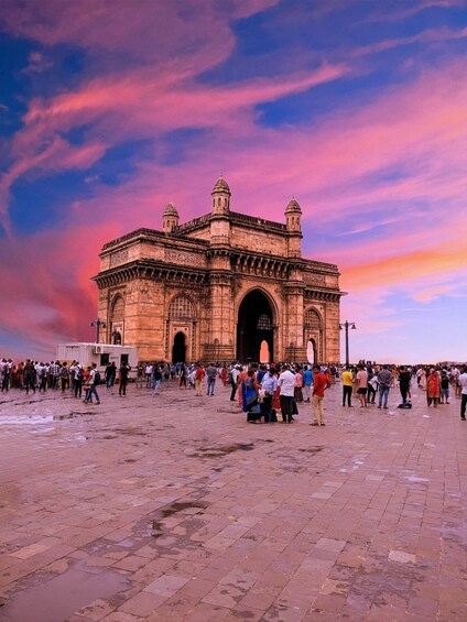 Picture 1 for Activity Premium Mumbai guided tour with transfer