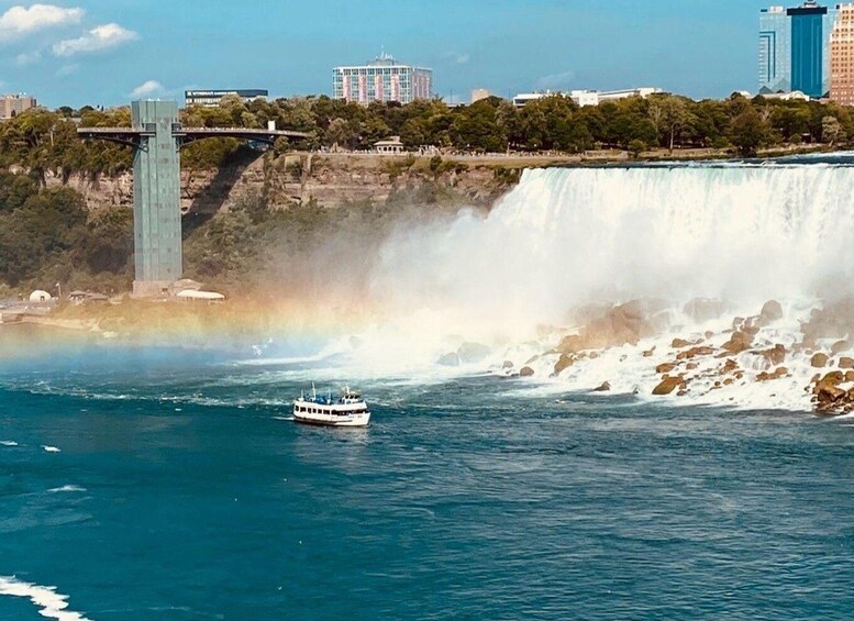 Picture 3 for Activity Niagara Falls: Luxury Private Tour with Winery stop