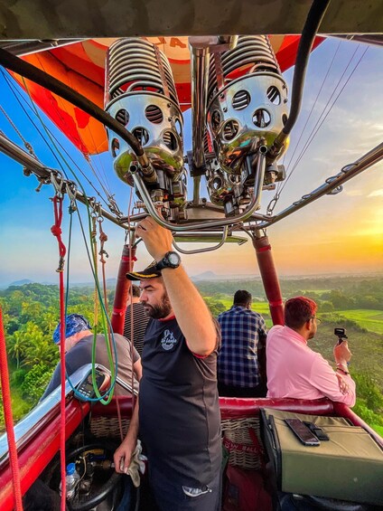 Picture 20 for Activity Sigiriya: Hot Air Balloon Ride