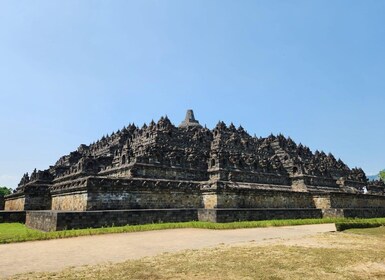 Yogyakarta: 2 Day Highlights Temple & Vulcano Guided Tour