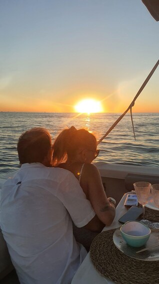 Picture 3 for Activity Cadiz Bay: Sunset boat tour "Fall in Love"