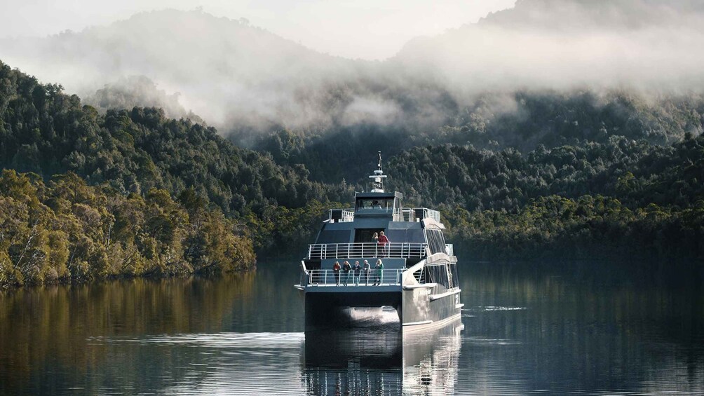 Strahan: Gordon River Cruise with Lunch & Sarah Island Walk