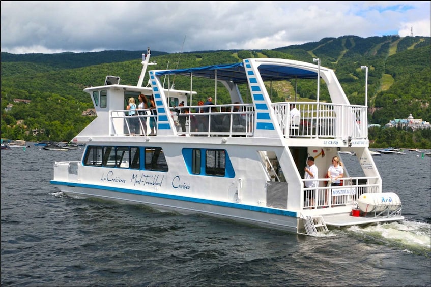 Picture 3 for Activity Mont-Tremblant: Guided Scenic Lake Cruise