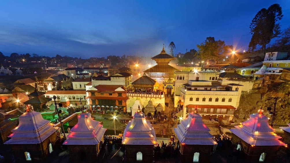 Picture 1 for Activity Kathmandu: Pashupatinath Temple Aarti Night Tour