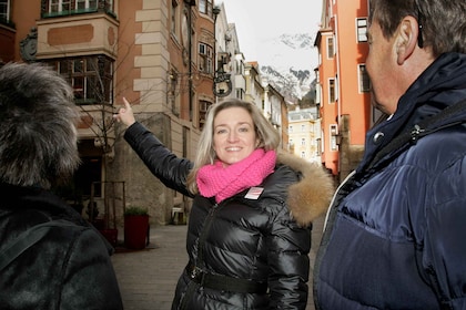 Innsbruck: Christmas Tour with a licensed guide