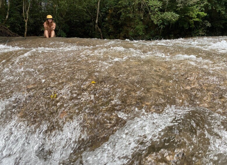 Picture 3 for Activity Desde Palenque: Rafting, Caminata en Selva Y Bonampak