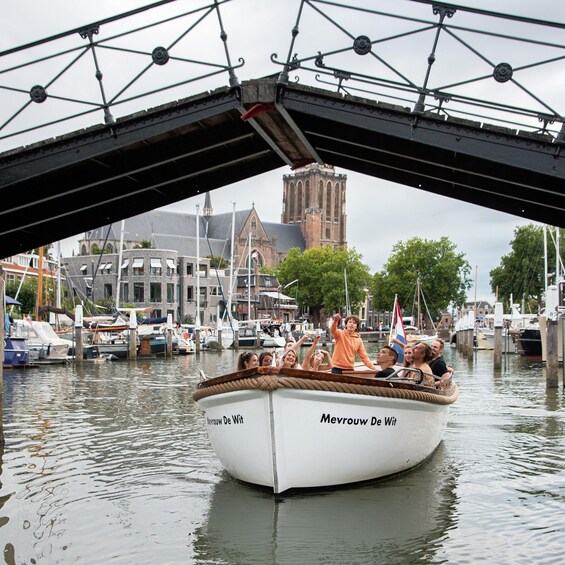 Dordrecht: City Canal Cruise