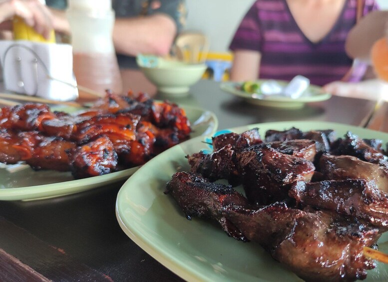 Picture 1 for Activity Manila Food Tour: Introduction to Philippine Street Food