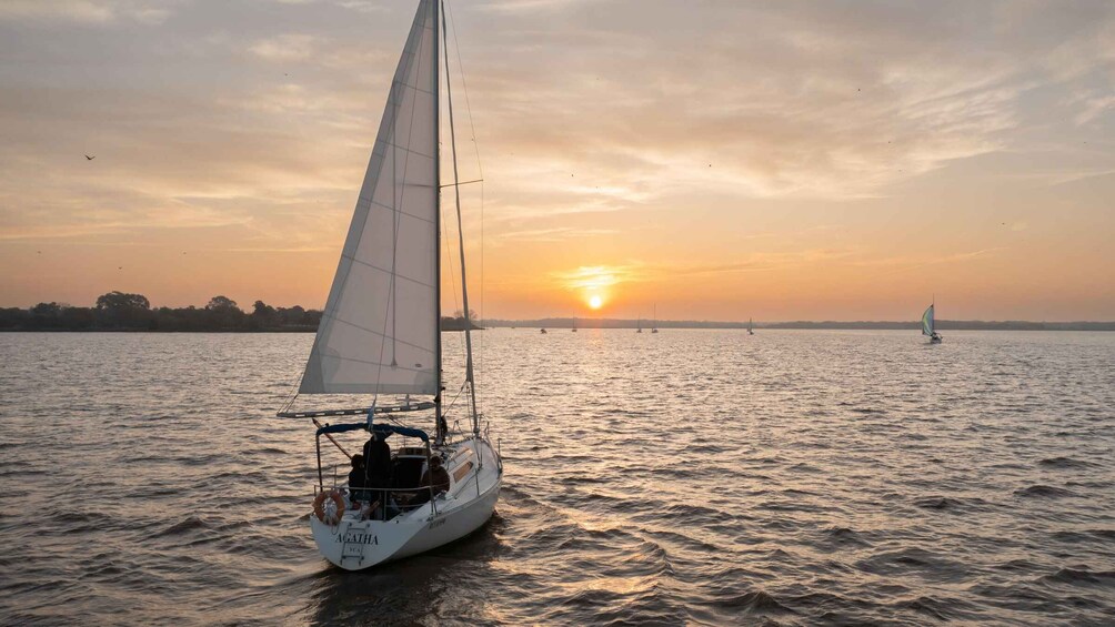 Buenos Aires Sailing Tour with Wine Tasting