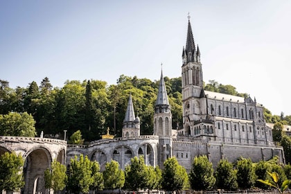 Desde San Sebastián: Santuario de Lourdes