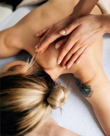 Aromatherapy Massage Sensation With Home Services