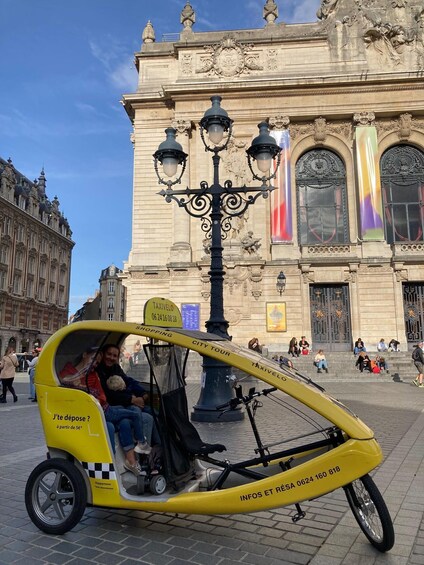 Picture 1 for Activity Private guided tour by electric bike taxi