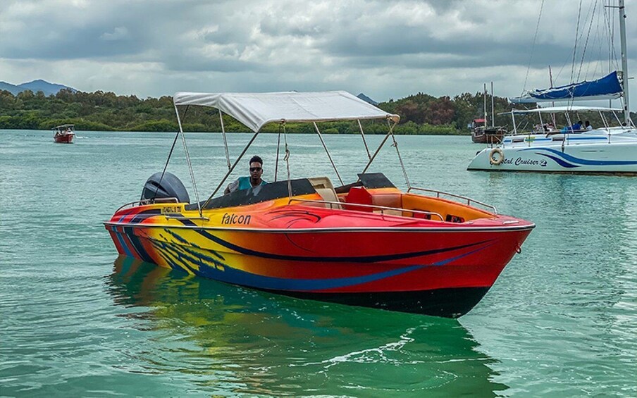 Picture 2 for Activity Speed boat to Ile aux Cerfs: Full day incl Lunch & Transfer