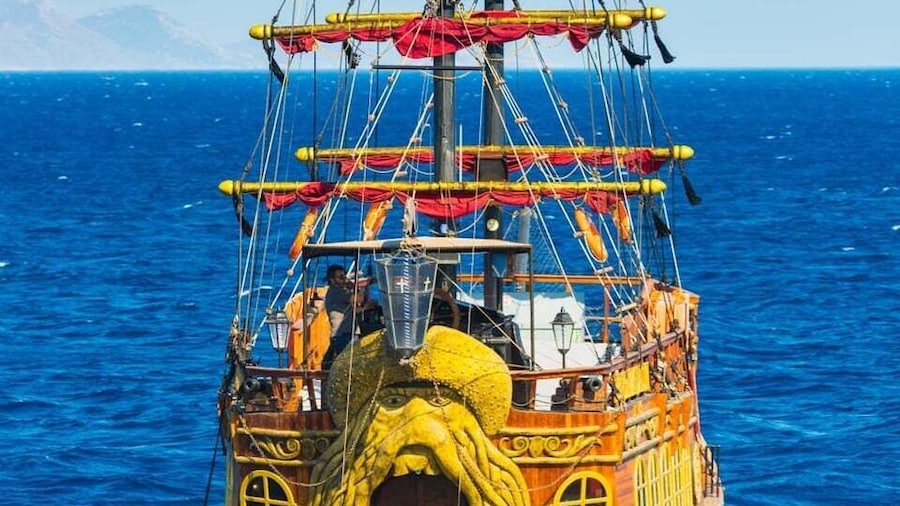 From Kardamena: Nisyros, St.Antonios & Yali Cruise with BBQ