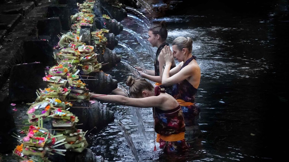 Picture 1 for Activity Tirta Empul: Temple Tour with Optional Spiritual Cleansing