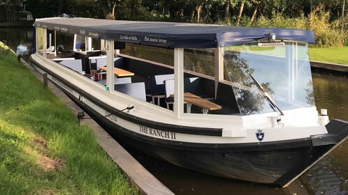 Giethoorn: 1 Hour Luxury Private Boat Tour with Local Guide