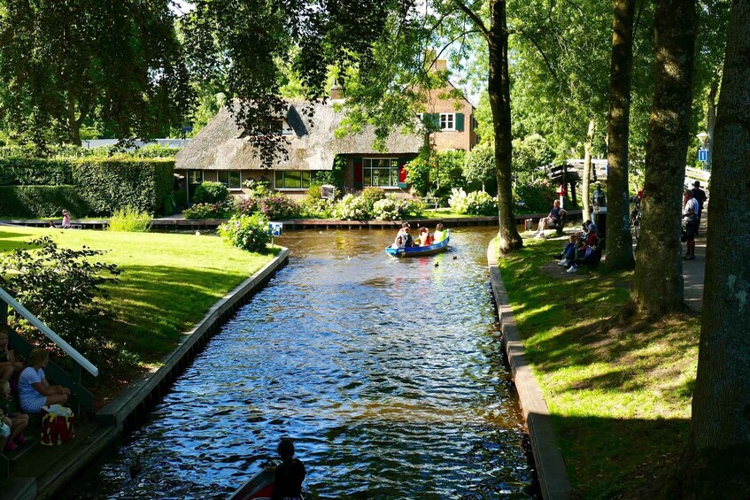 Picture 2 for Activity Giethoorn: 1 Hour Luxury Private Boat Tour with Local Guide