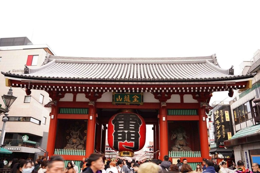 Picture 4 for Activity Guided Tour of Walking and Photography in Asakusa in kimono