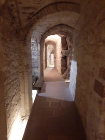 Assise : Crypte de San Rufino et Roman Forum Underground Tour