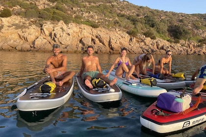 Sardegna: SUP Paddleboard Tour Sunrise with Lesson & Snacks