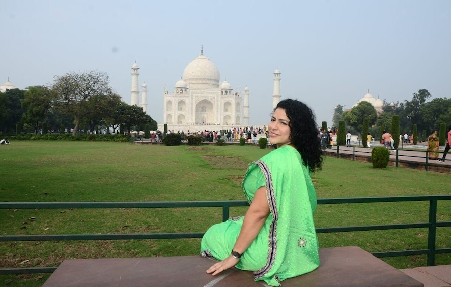 Picture 1 for Activity From Delhi: Taj Mahal & Agra Day Trip by Gatimaan Train