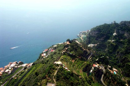 Recorrido privado en minilancha motora por la costa de Amalfi