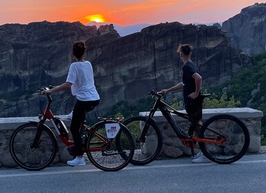 Meteora: E-Bike Epic Sunset Tour With Local Guide & Drink