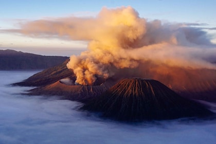 From Bali: 3-Day Excursion to Mount Bromo and Ijen Crater
